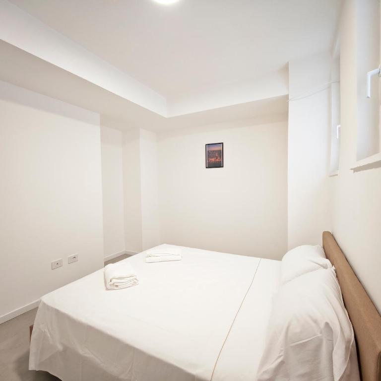 Sale Apartment - Camera Matrimoniale con Bagno Privato - 8