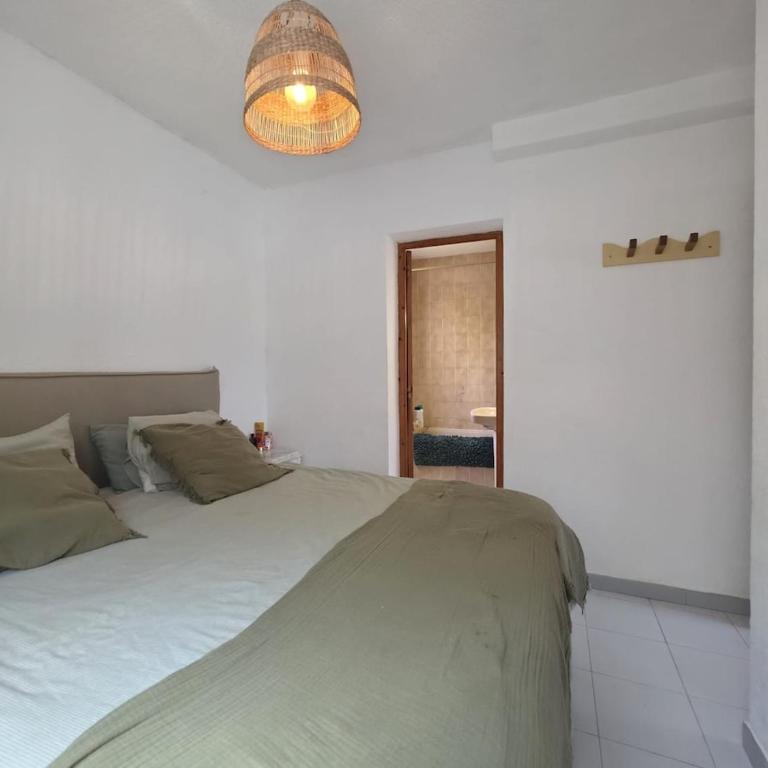Casa de Playa con Piscina Estilo Rústico - Casa de 3 dormitorios - 68