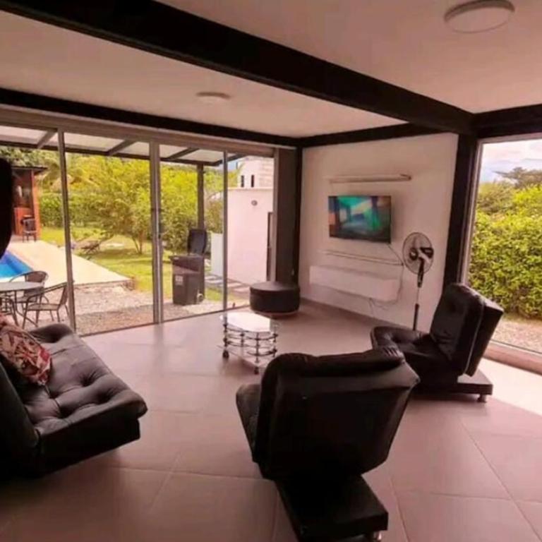Precio de semana Finca con piscina y Desayuno - Villa - 2