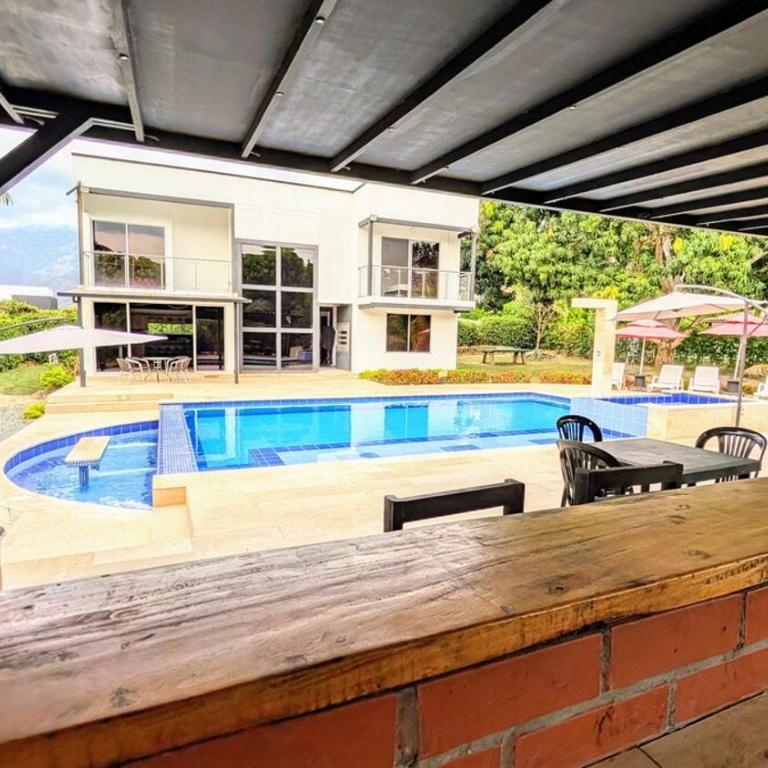 Precio de semana Finca con piscina y Desayuno - Villa - 27