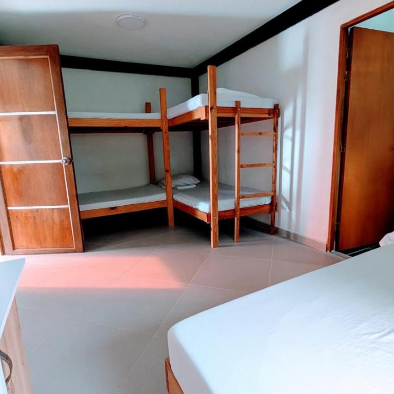 Precio de semana Finca con piscina y Desayuno - Villa - 29