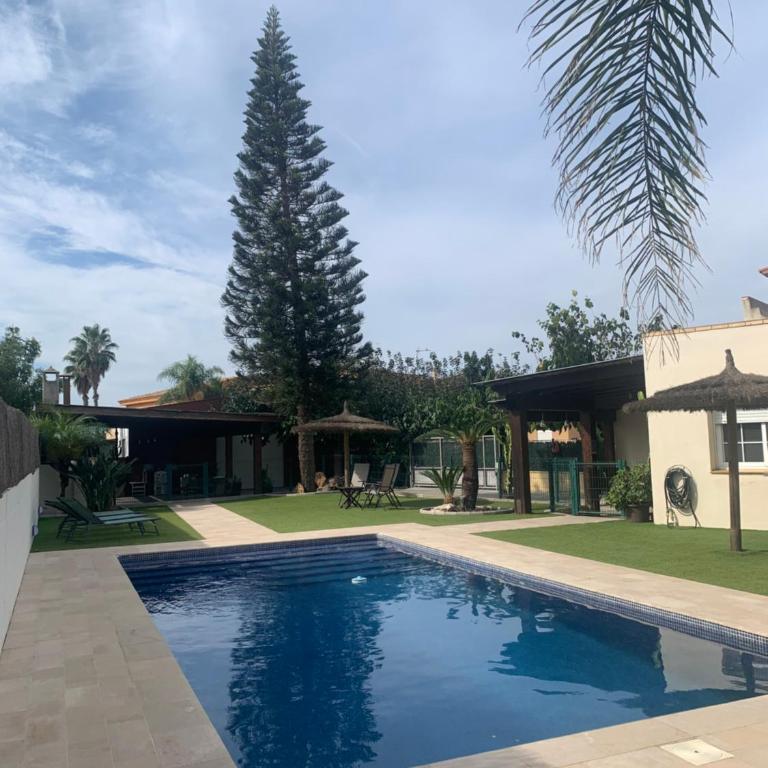 CASA DE SUEÑOS BENASHA, piscina, zona infantil, a tan solo 7 minutos de la playa - Casa de 5 dormitorios - 2