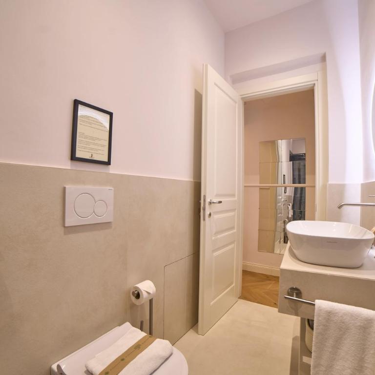 Borgo 14 - Residenza fiorentina - Camera Matrimoniale Deluxe con 1 Letto Supplementare - 10