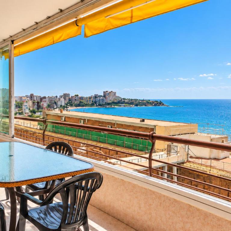 Wake Up to Sea Views, a Short Walk from the Beach - Appartement - 1