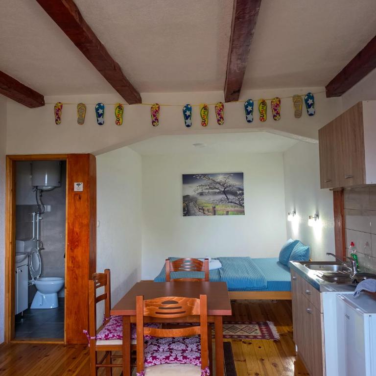 Domaćinstvo Krstajić - Rural holiday - Deluks Dvokrevetni Studio sa Bračnim Krevetom - 10