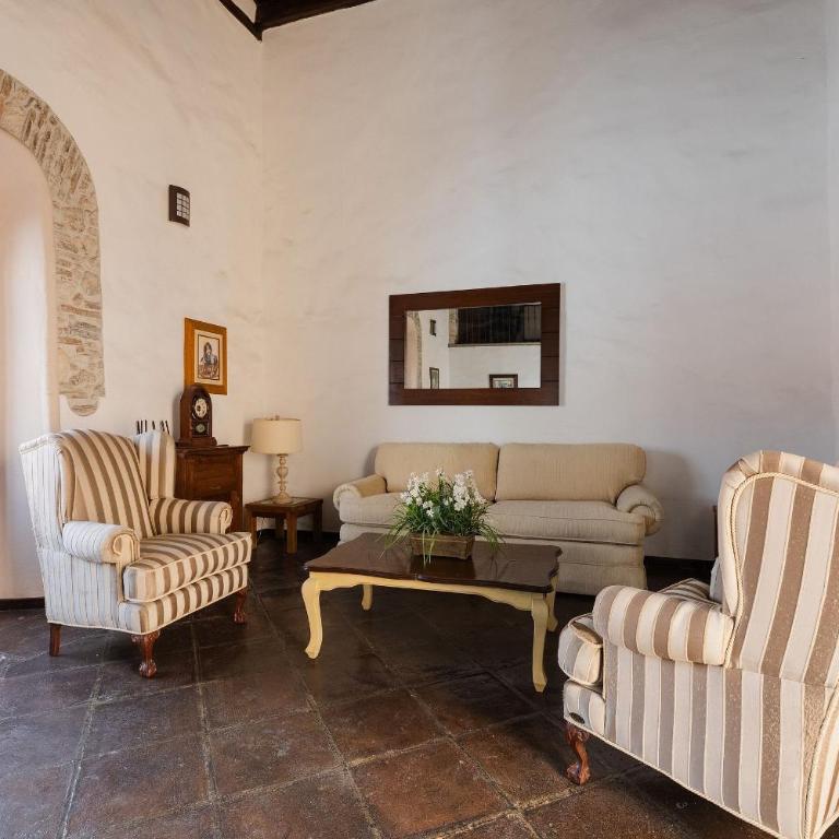 Casa La Virgen | Washing machine + Parking - Two-Bedroom House - 21