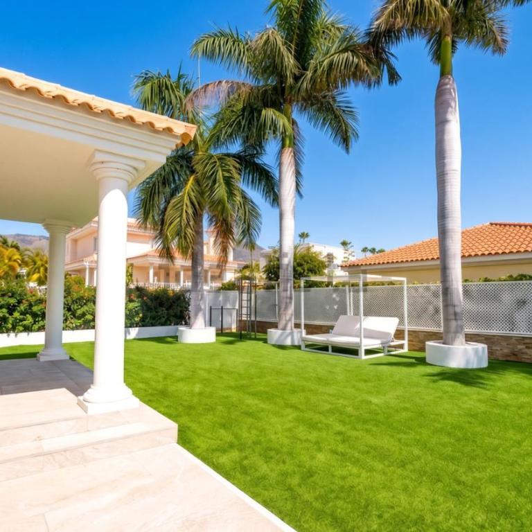 Luxury Villa in La Caleta Tenerife - Villa - 2