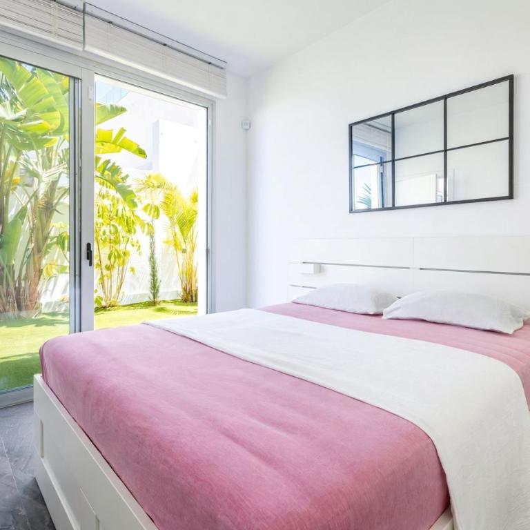 Villa with Panoramic Ocean Views in Torviscas Alto - Villa - 11