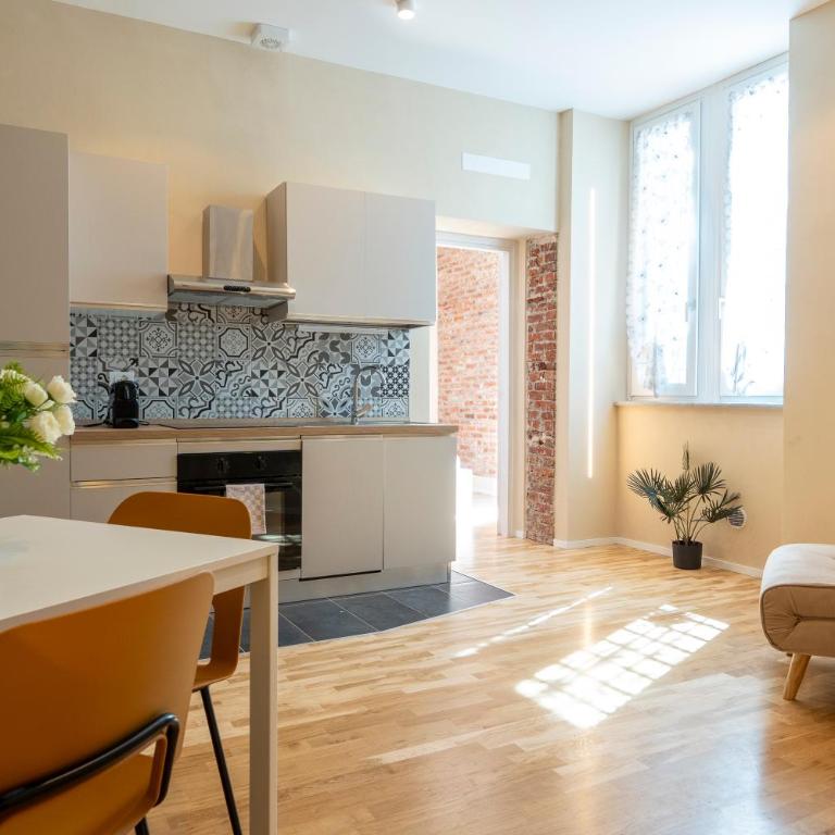 LE CHEVALIER APARTMENT CUNEO CENTRO Con WIFI - Appartamento con 2 Camere da Letto - 3