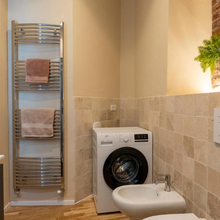 LE CHEVALIER APARTMENT CUNEO CENTRO Con WIFI - Appartamento con 2 Camere da Letto - 4