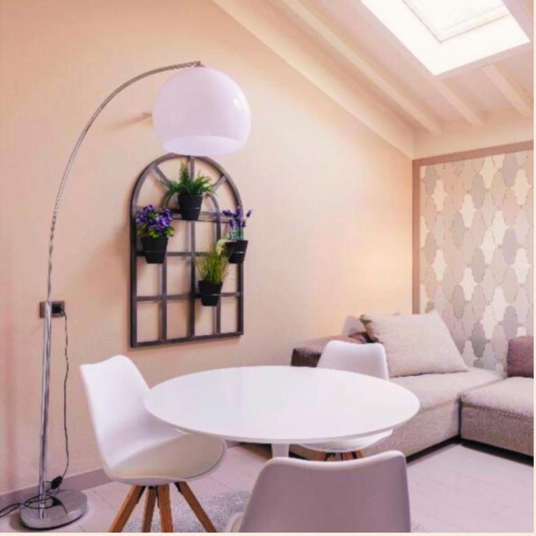 HOUSE Cavour 24 In the heart of Downtown Parma - Appartamento con 1 Camera da Letto - 19