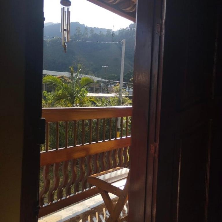 Hostal Los Lirios Segundo Piso Familiar - Casa de 4 dormitorios - 13