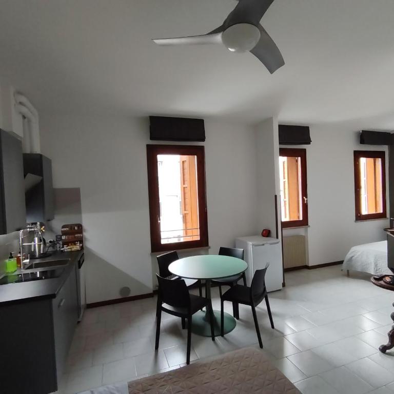 A-Home 2 - Appartamento con 1 Camera da Letto - 9