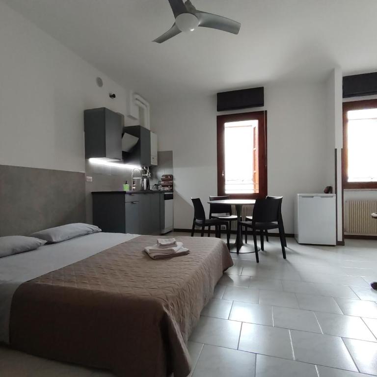 A-Home 2 - Appartamento con 1 Camera da Letto - 12