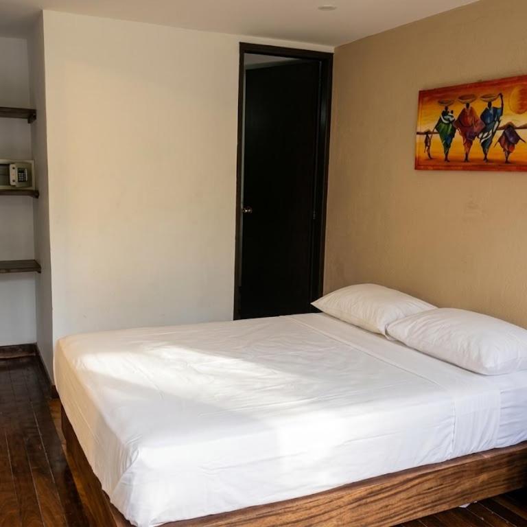 Casa Kiwi Hostel - Double Room with Private Bathroom - 4