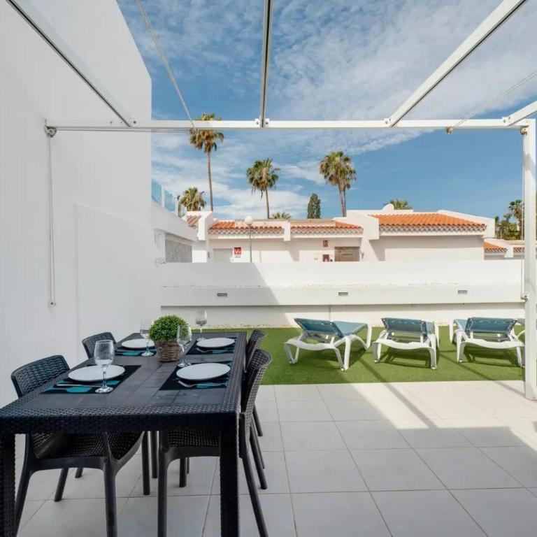 Heaven in Costa Adeje! Large terrace, Pool, HS-internet - Apartamento de 2 dormitorios - 10