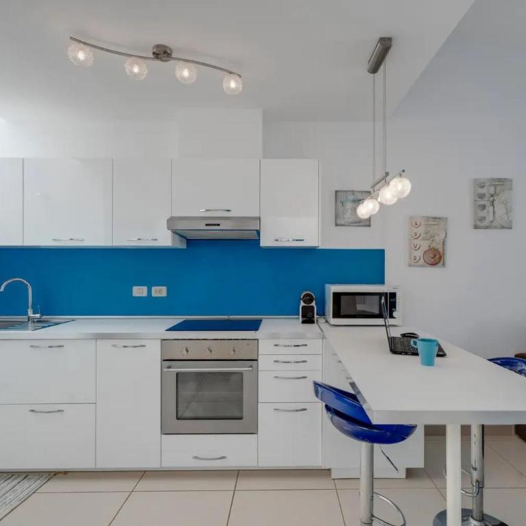 Heaven in Costa Adeje! Large terrace, Pool, HS-internet - Apartamento de 2 dormitorios - 33
