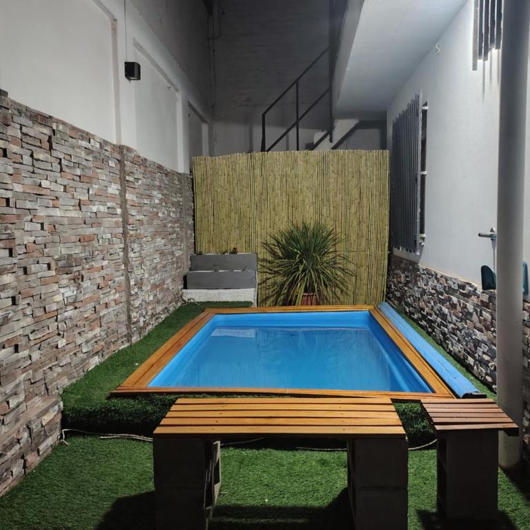 Casa Céntrica con Piscina - 3 dormitorios, 2 baños - Entrada Autónoma - Wifi veloz - Casa Vacacional de 3 dormitorios - 32