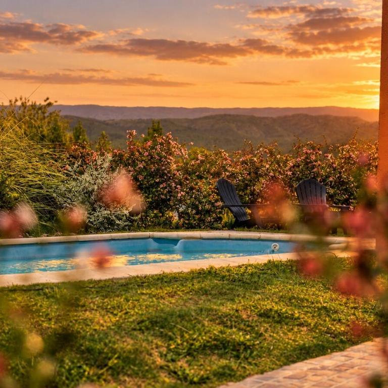 Casa 4 dorm en country privado - Pileta y golf - Four-Bedroom Vacation Home - 1