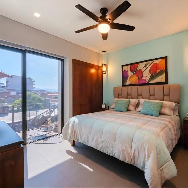Spacious 2BR Condo - Minutes to Beach and Malecón - Two-Bedroom Apartment - 23