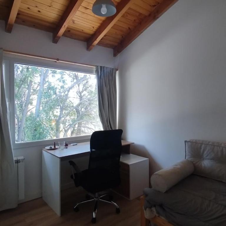 Casa luminosa con jardín, cerca del Teleférico Cerro Otto - Casa de 2 dormitorios - 15