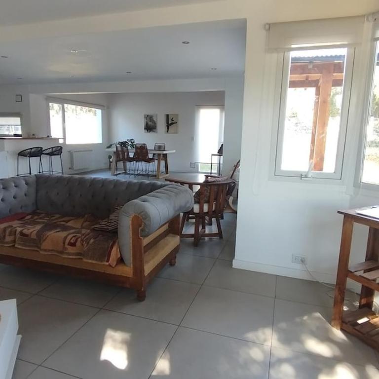 Casa luminosa con jardín, cerca del Teleférico Cerro Otto - Casa de 2 dormitorios - 21