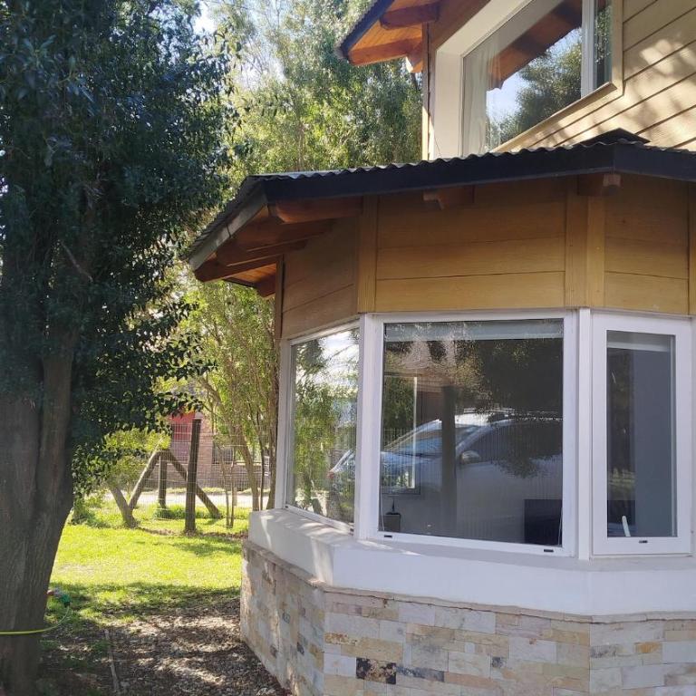 Casa luminosa con jardín, cerca del Teleférico Cerro Otto - Casa de 2 dormitorios - 23