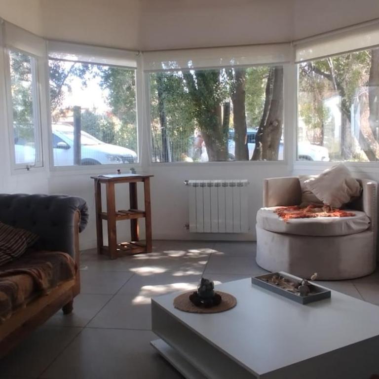 Casa luminosa con jardín, cerca del Teleférico Cerro Otto - Casa de 2 dormitorios - 25