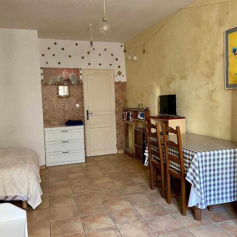 Historic center studio - Roman baths - Appartement 1 Chambre - 4