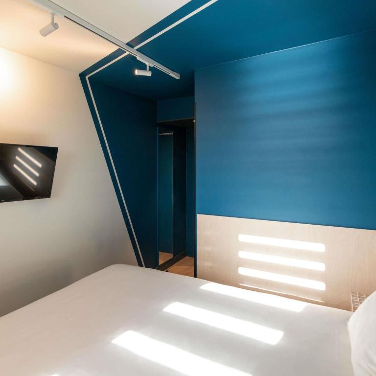 ibis budget Lyon Centre Confluence - Triple Room - 3