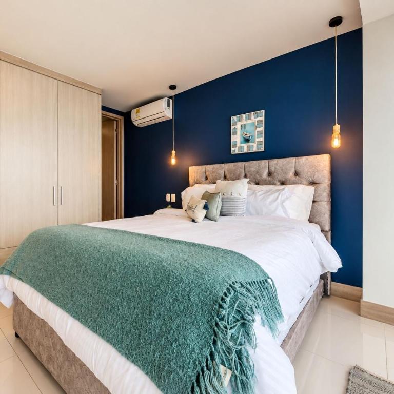 Palmetto Sunset — Oceanfront Apartments - One-Bedroom Apartment with Sea View - 3