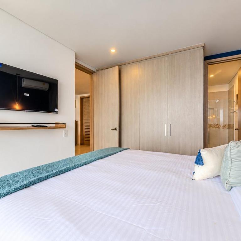 Palmetto Sunset — Oceanfront Apartments - One-Bedroom Apartment with Sea View - 4