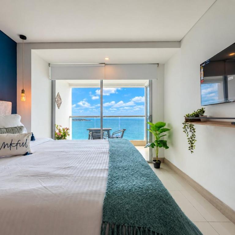 Palmetto Sunset — Oceanfront Apartments - One-Bedroom Apartment with Sea View - 5