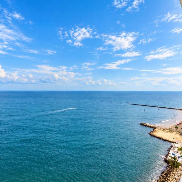 Palmetto Sunset — Oceanfront Apartments - One-Bedroom Apartment with Sea View - 19