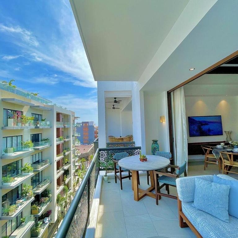 Vallarta Lux Retreat PH 703 in the Romantic Zone - Two-Bedroom Apartment - 8