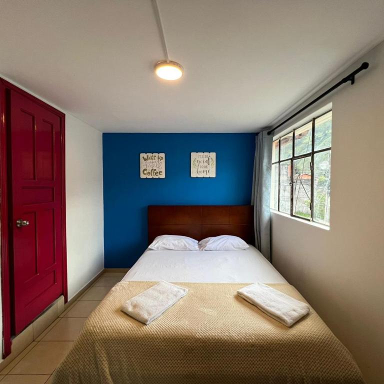 Town Apartment with terrace 4 bedrooms 3 baths - Apartamento - 5