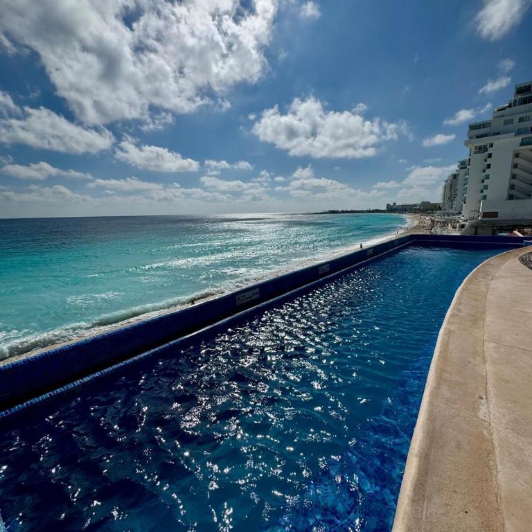 Gorgeous Caribbean Ocean View - One-Bedroom Apartment - 1