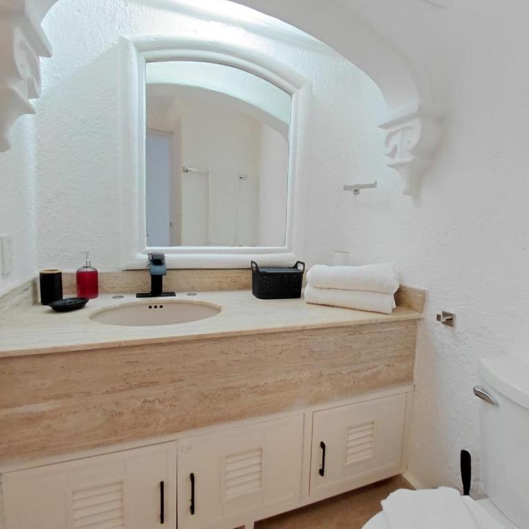 Gorgeous Caribbean Ocean View - One-Bedroom Apartment - 6