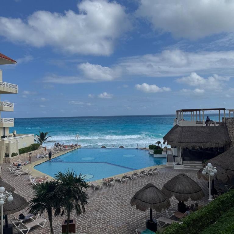 Gorgeous Caribbean Ocean View - One-Bedroom Apartment - 28