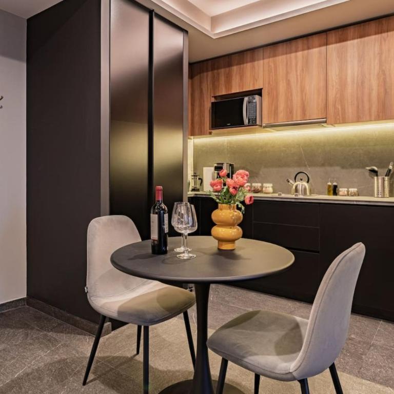 Modern Balcony Suite Near Reforma Gym and Views - Apartment - 10