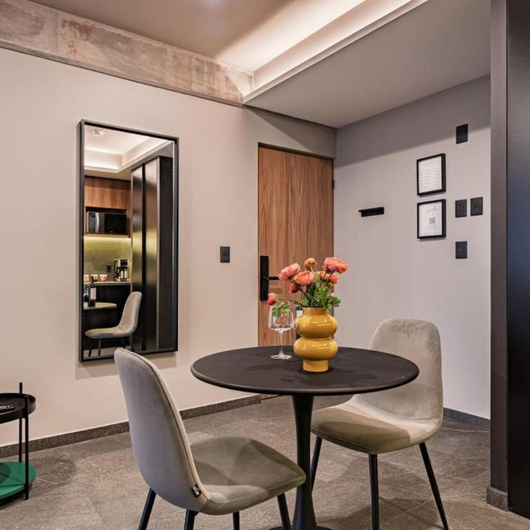 Modern Balcony Suite Near Reforma Gym and Views - Apartment - 13