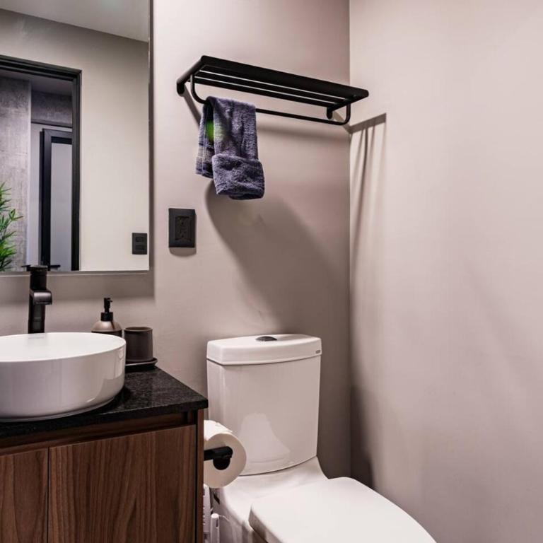 Modern Balcony Suite Near Reforma Gym and Views - Apartment - 19