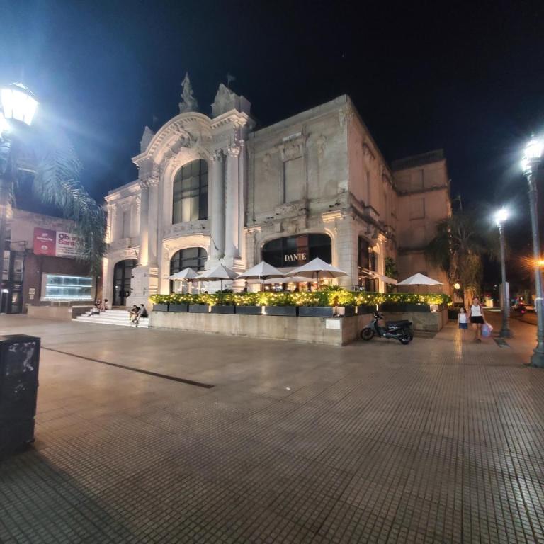 Paseo del Teatro - Peatonal San Martin - Seguridad Privada 24hs - Apartamento de 2 dormitorios - 17