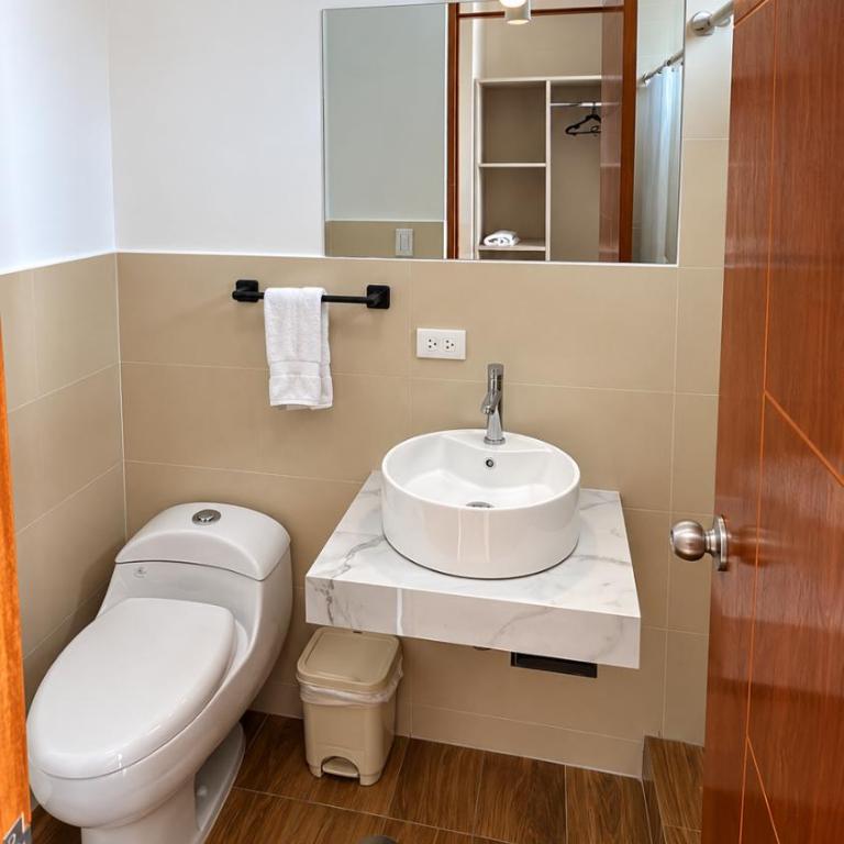 Hotel El Galeón - PARACAS - Habitación Doble con baño privado - 2
