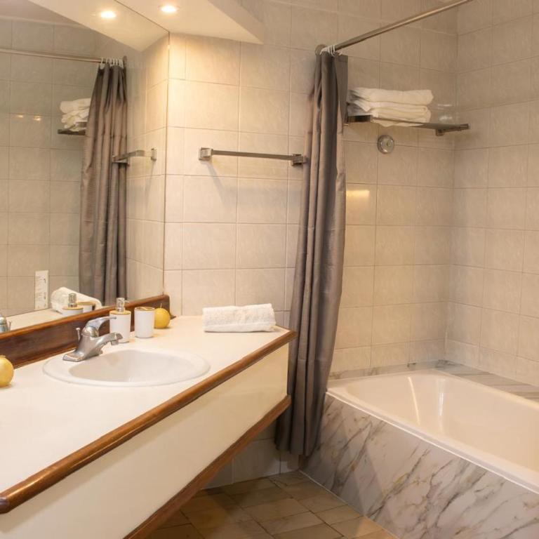 NM Stays - Deluxe King Suite - 3