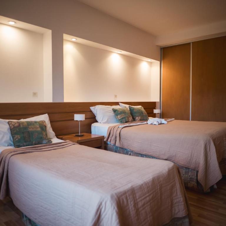 Parque Hotel - Quadruple Room with Private Bathroom - 3