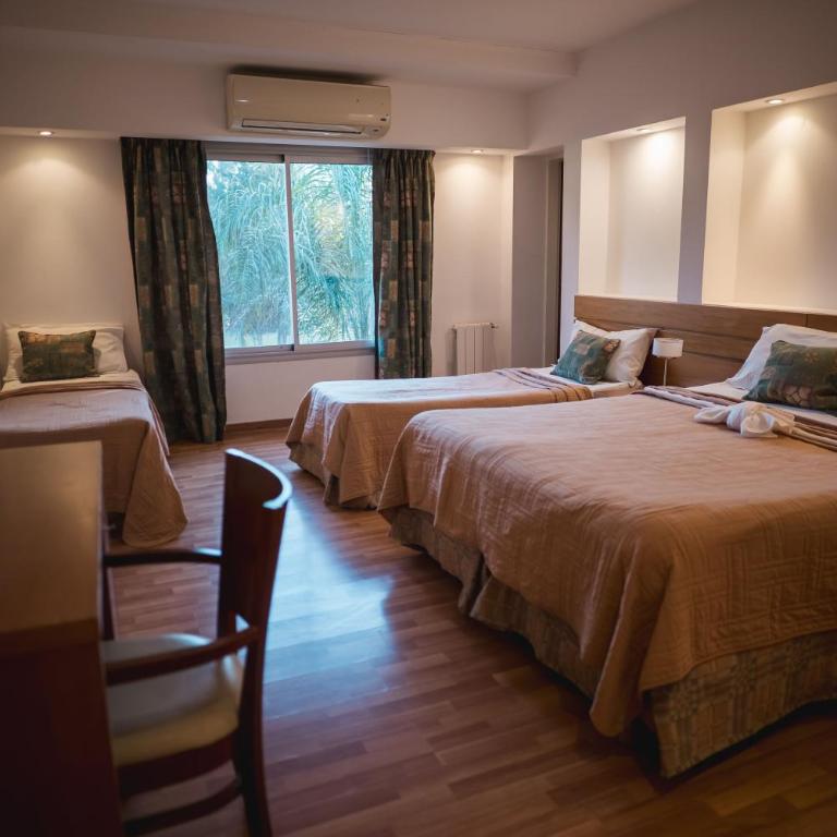 Parque Hotel - Quadruple Room with Private Bathroom - 5