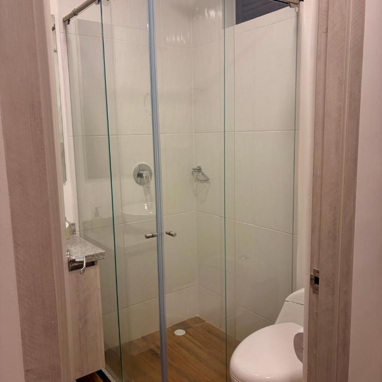 Acogedor apartamento con linda vista en Laureles, norte de Armenia cerca al centro comercial Portal del Quindío - One-Bedroom Apartment - 10