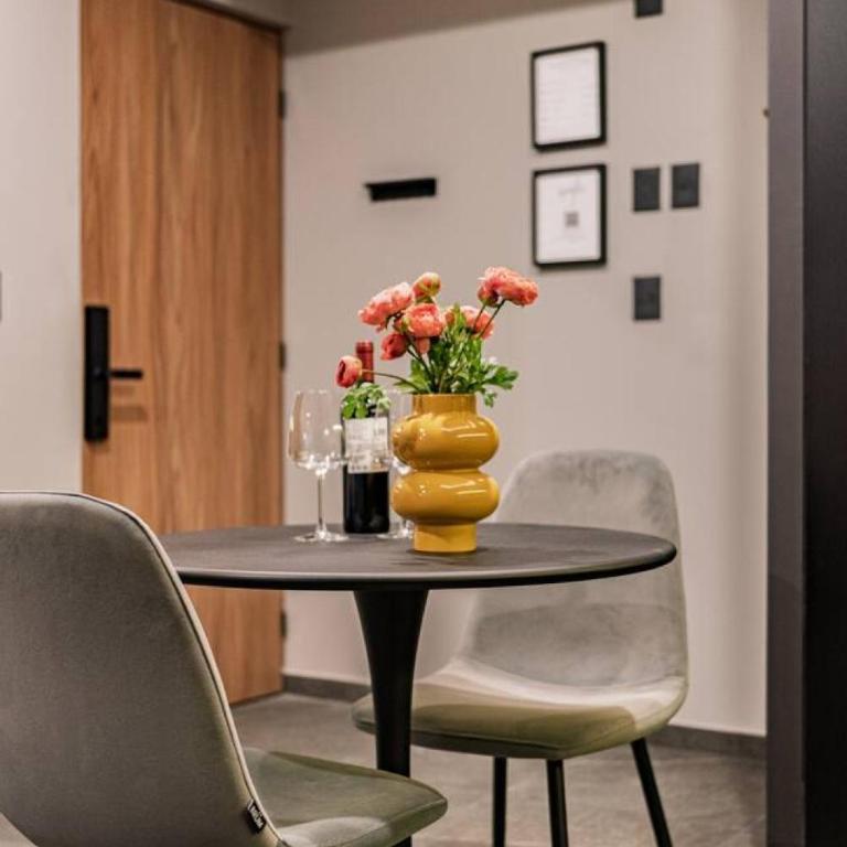 3 Private Apartments, Gym, Reforma Tabacalera - Apartment - 86