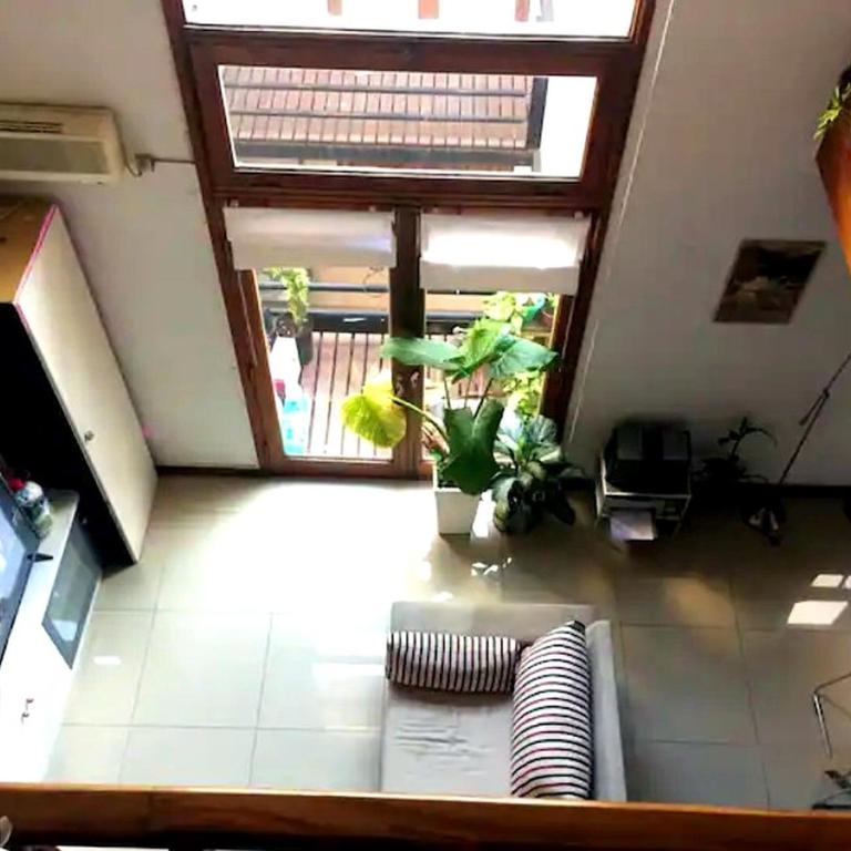 Departamento Hermoso con entrepiso, amplio y luminoso - Apartamento - 1